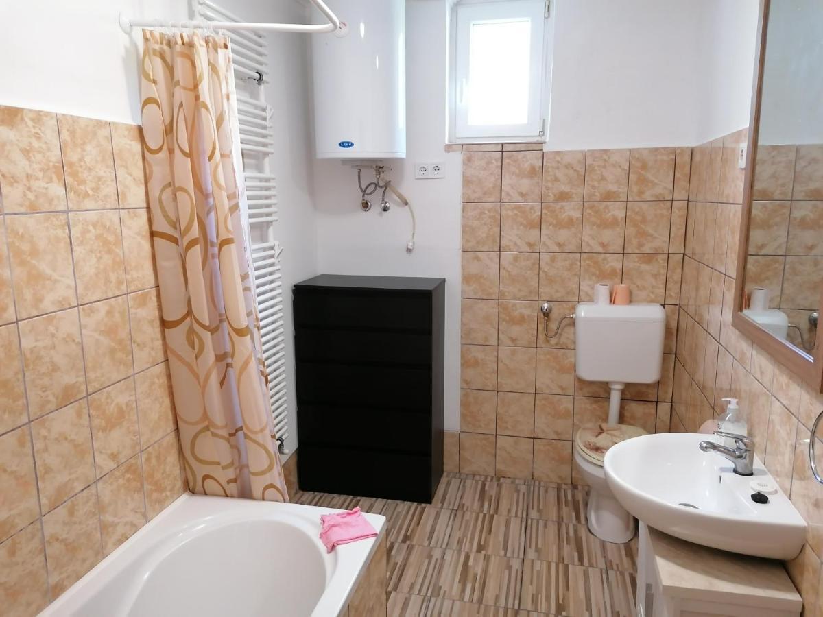 Marcius Vendeghaz Apartment Mohács Exterior foto
